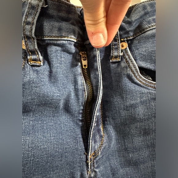 STS BLUE
Ellie High Rise Finished Hem Ankle Skinny Jean - Picture 7 of 10